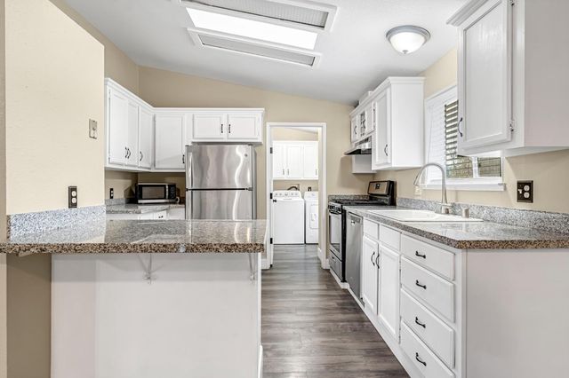 23380 Granite Creek Lane, Clovis, CA 93619