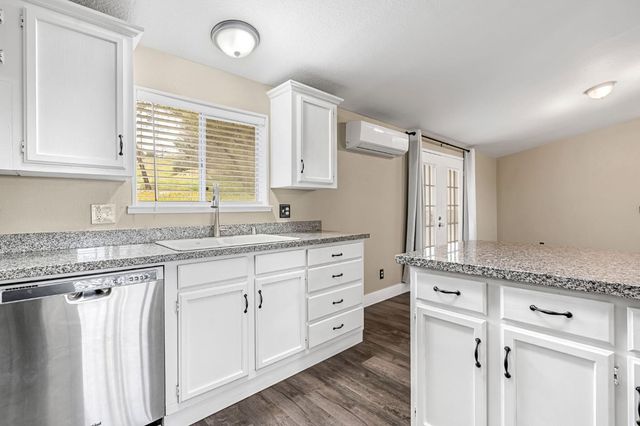 23380 Granite Creek Lane, Clovis, CA 93619