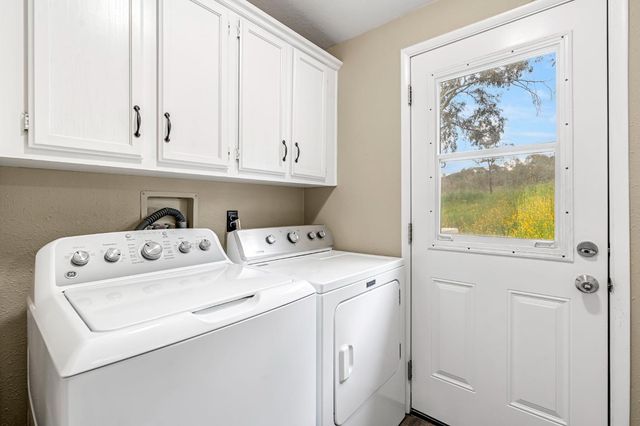 23380 Granite Creek Lane, Clovis, CA 93619