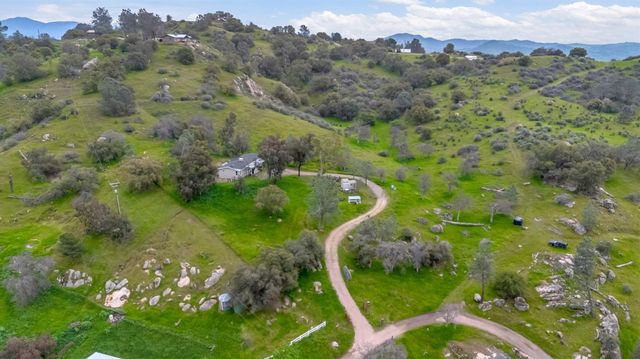 23380 Granite Creek Lane, Clovis, CA 93619