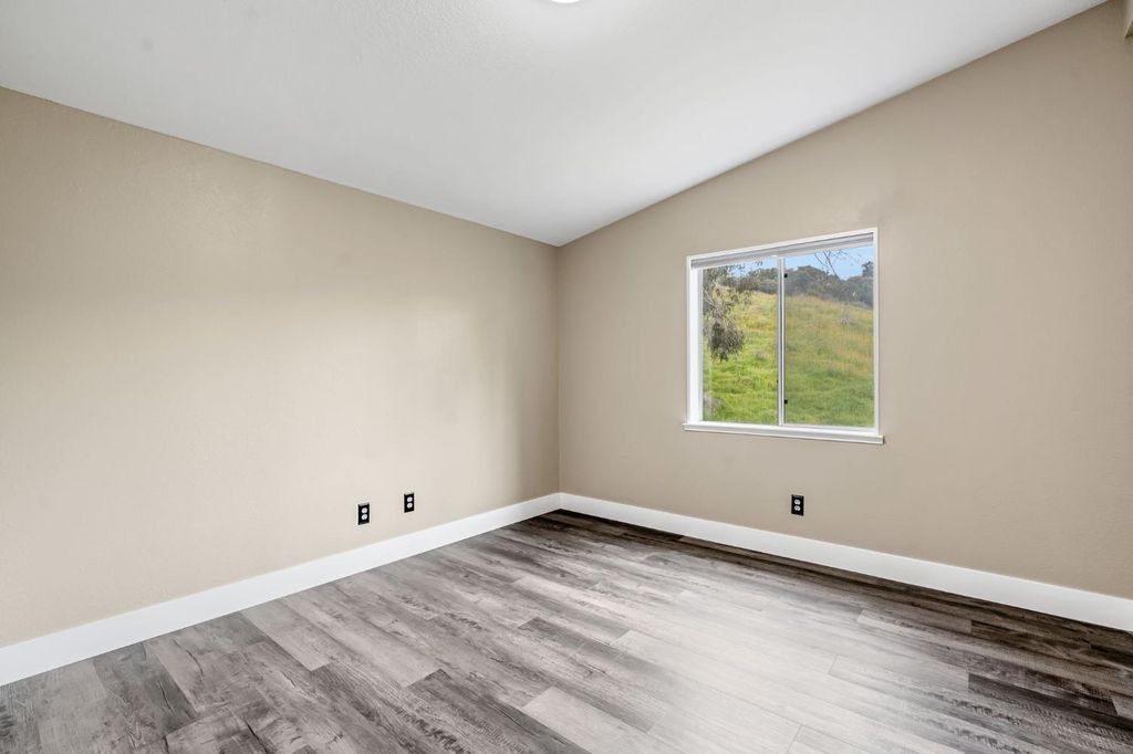 Image 22 of property listing at 23380 Granite Creek Lane, Clovis, CA 93619