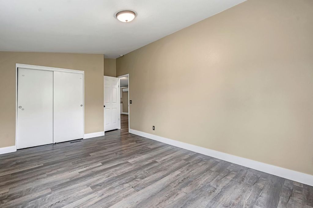 Image 25 of property listing at 23380 Granite Creek Lane, Clovis, CA 93619