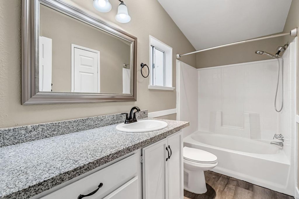 Image 28 of property listing at 23380 Granite Creek Lane, Clovis, CA 93619