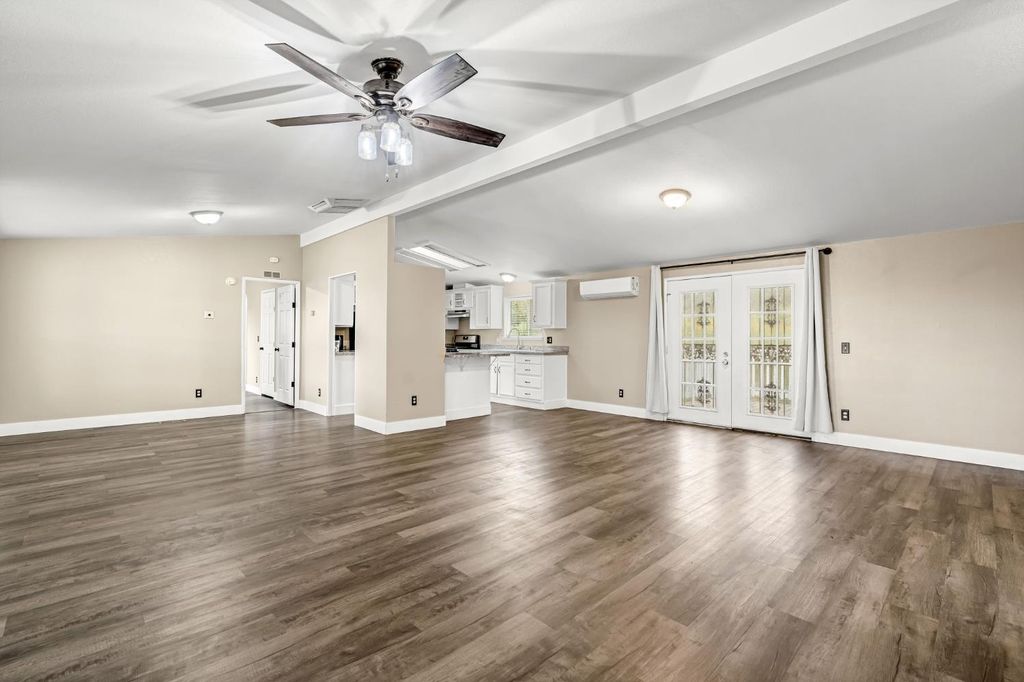 Image 8 of property listing at 23380 Granite Creek Lane, Clovis, CA 93619