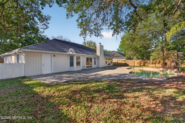 121 E NOTTINGHAM Drive, St. Johns, FL 32259