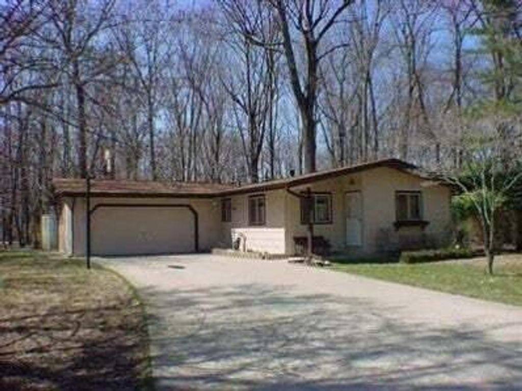 208 Pokagon Drive, Michiana Shores, IN 46360