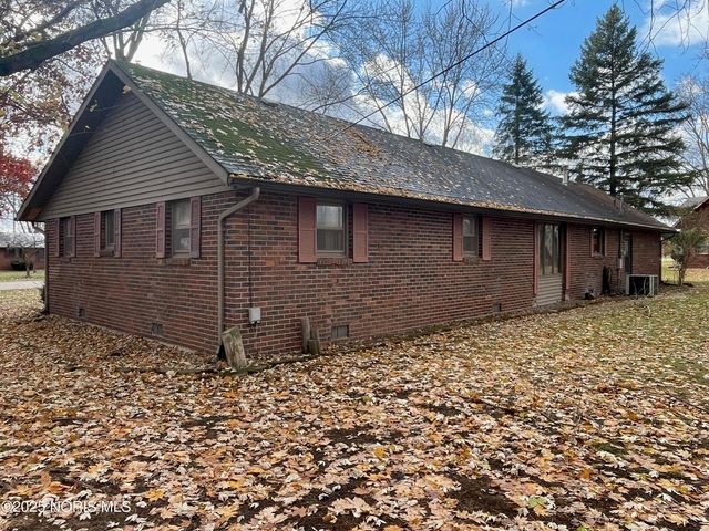 113 Sycamore Lane, Bryan, OH 43506