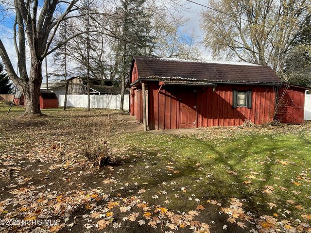 113 Sycamore Lane, Bryan, OH 43506