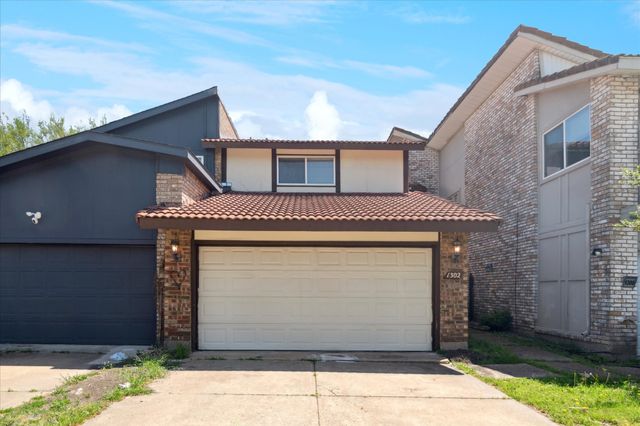 1302 Summerwood Lane, Richardson, TX 75081