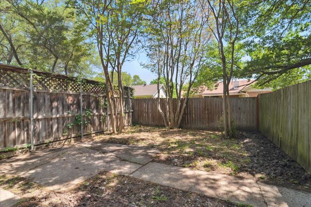 1302 Summerwood Lane, Richardson, TX 75081