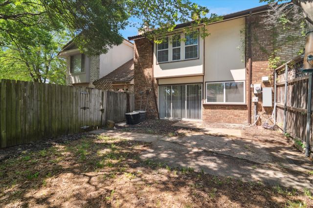 1302 Summerwood Lane, Richardson, TX 75081