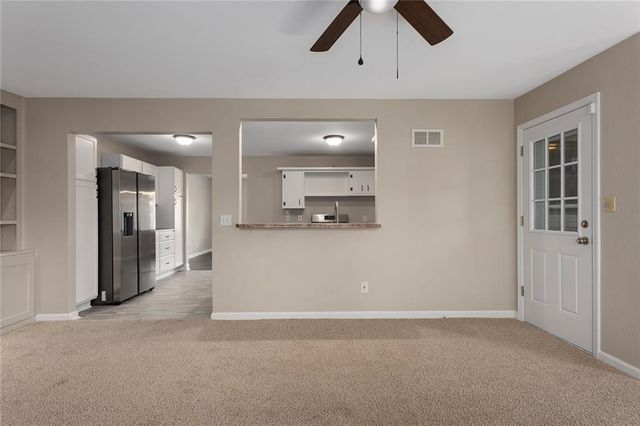 7916 Maple Avenue, Raytown, MO 64138