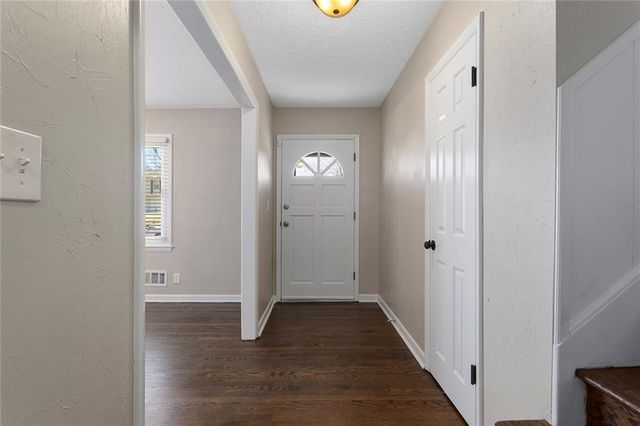 7916 Maple Avenue, Raytown, MO 64138