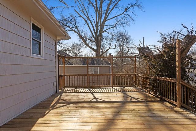 7916 Maple Avenue, Raytown, MO 64138