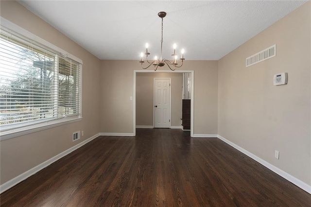 7916 Maple Avenue, Raytown, MO 64138