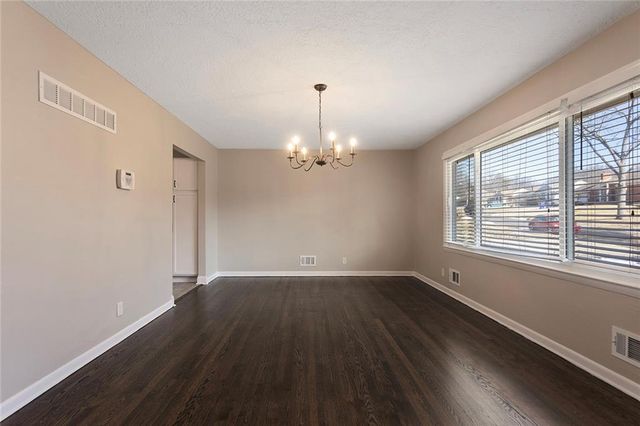 7916 Maple Avenue, Raytown, MO 64138