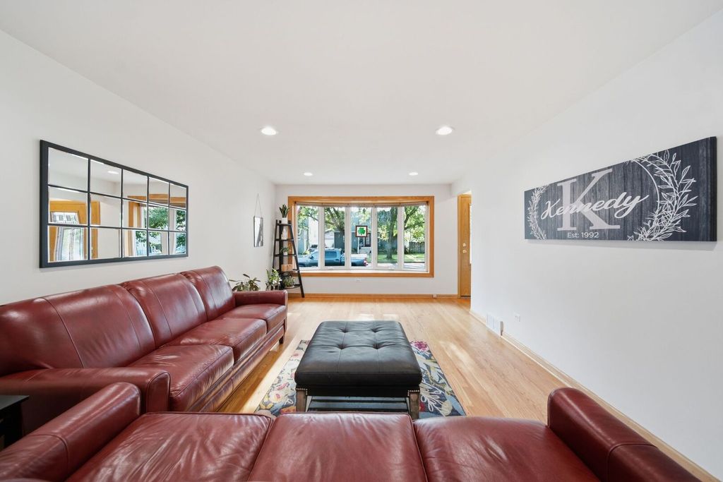 11001 S Albany Avenue, Chicago, IL 60655 — photo 5