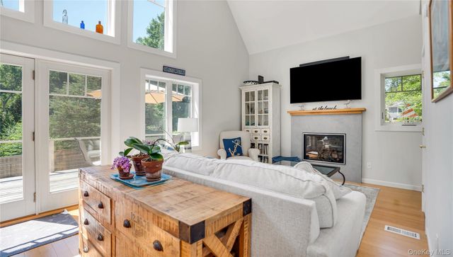 64A N Midway Road, Shelter Island, NY 11964