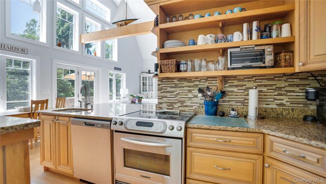 64A N Midway Road, Shelter Island, NY 11964