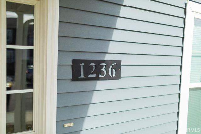 1222 W Rangeview Circle, Bloomington, IN 47403