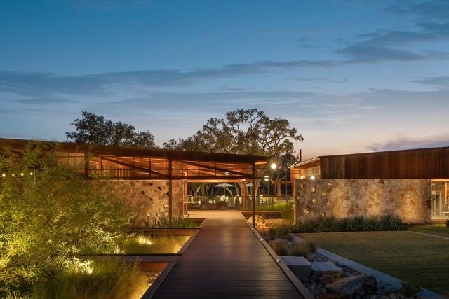 1525 Spring Gulch LN, Georgetown, TX 78628