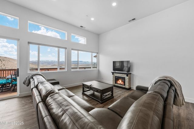 1929 US-395, Gardnerville, NV 89410