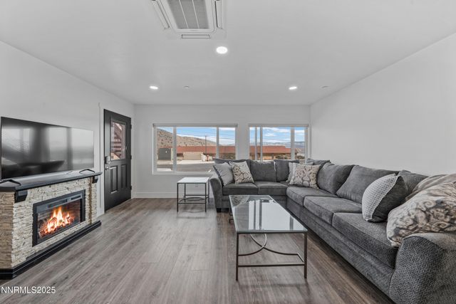 1929 US-395, Gardnerville, NV 89410