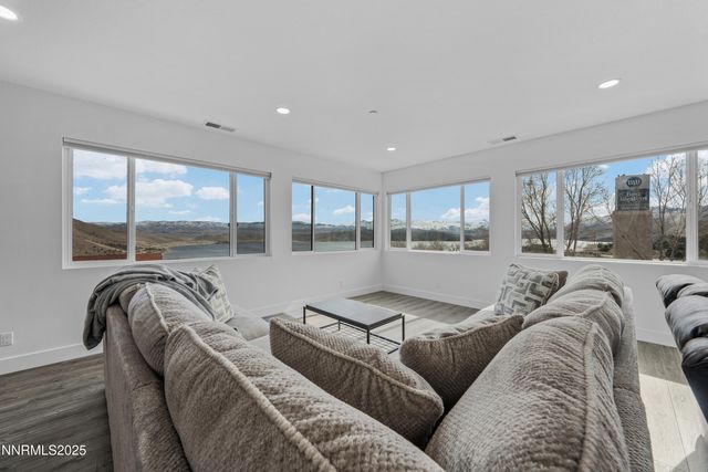 1929 US-395, Gardnerville, NV 89410