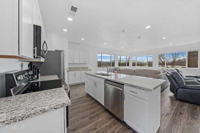 1929 US-395, Gardnerville, NV 89410