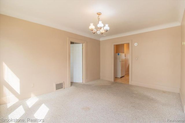 511 Woodcrest Drive, Royal Oak, MI 48067