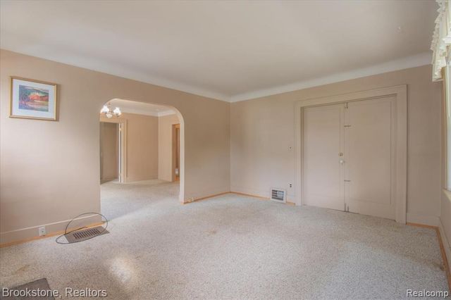 511 Woodcrest Drive, Royal Oak, MI 48067