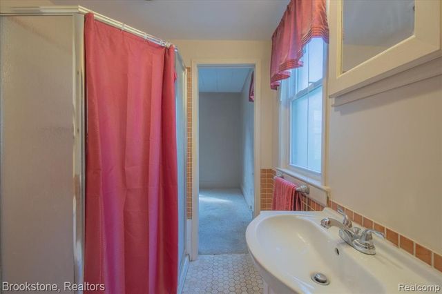 511 Woodcrest Drive, Royal Oak, MI 48067