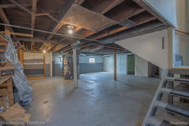 511 Woodcrest Drive, Royal Oak, MI 48067