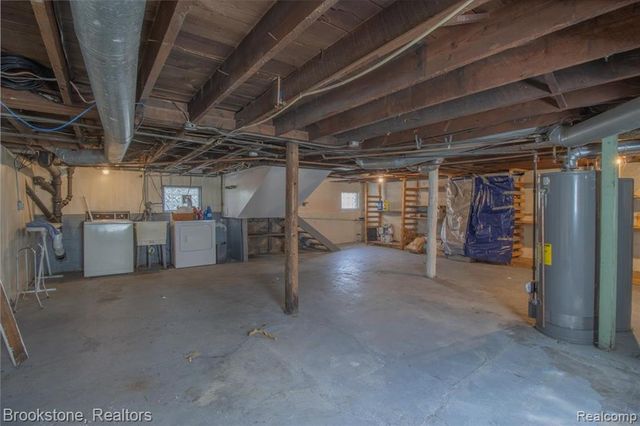 511 Woodcrest Drive, Royal Oak, MI 48067