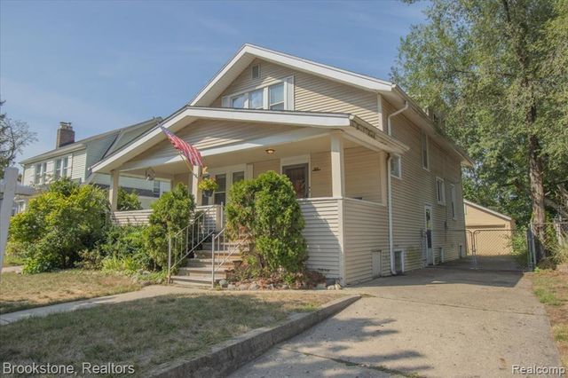511 Woodcrest Drive, Royal Oak, MI 48067