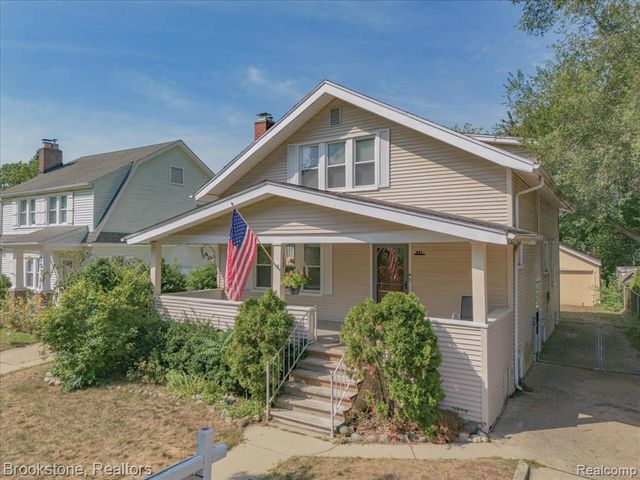 511 Woodcrest Drive, Royal Oak, MI 48067