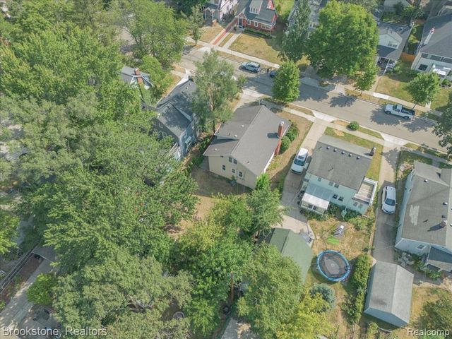 511 Woodcrest Drive, Royal Oak, MI 48067