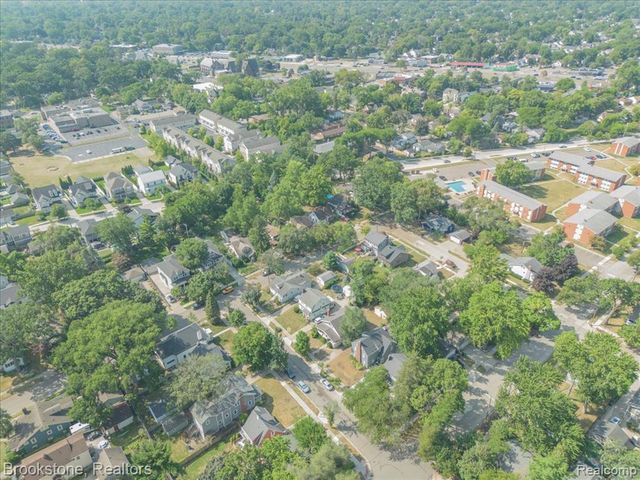 511 Woodcrest Drive, Royal Oak, MI 48067