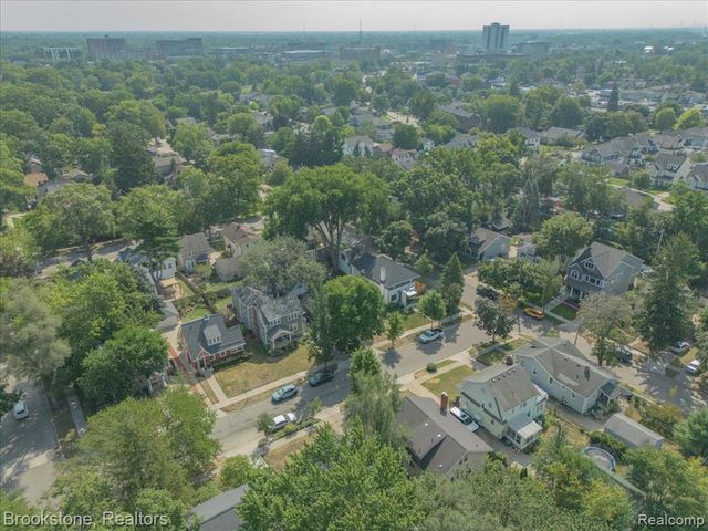 511 Woodcrest Drive, Royal Oak, MI 48067