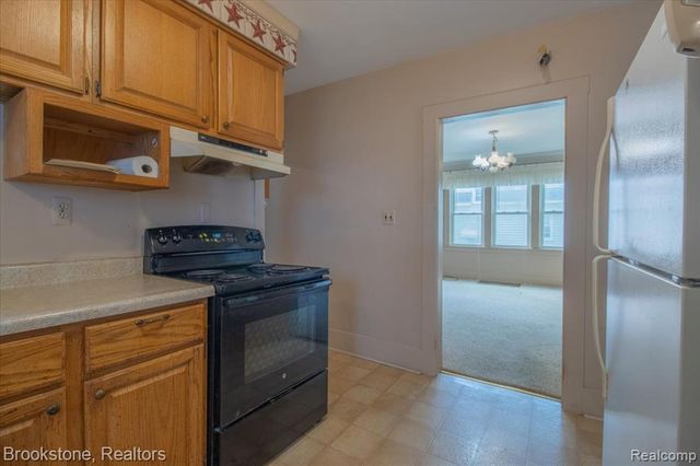 511 Woodcrest Drive, Royal Oak, MI 48067