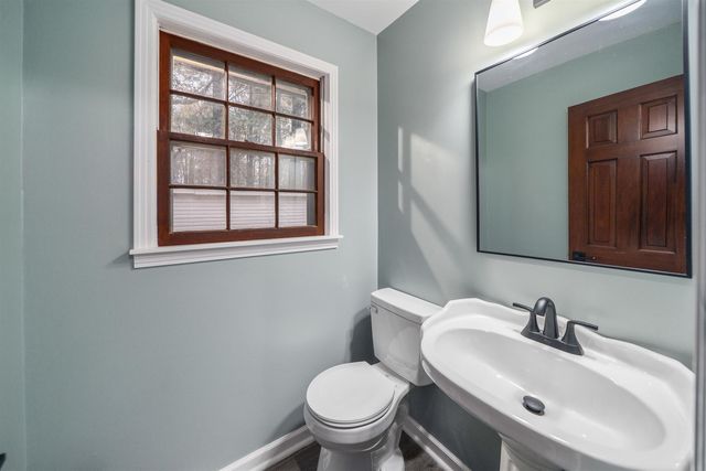 567 S SIXTH ST, Selmer, TN 38375