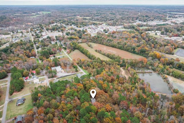 567 S SIXTH ST, Selmer, TN 38375