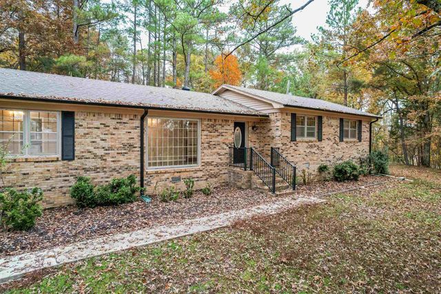 567 S SIXTH ST, Selmer, TN 38375