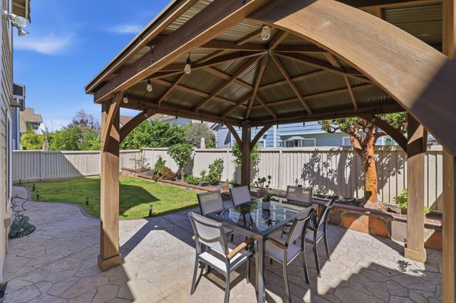 367 Montserrat Drive, Redwood City, CA 94065