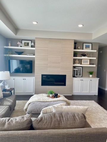 5476 Ridgeview Drive NW, Rochester, MN 55901