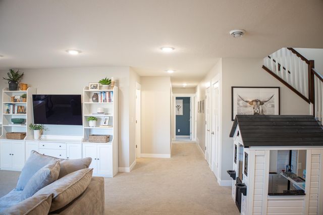 5476 Ridgeview Drive NW, Rochester, MN 55901