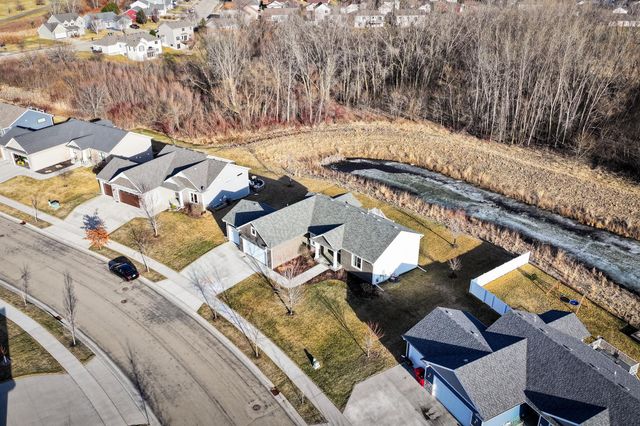 5476 Ridgeview Drive NW, Rochester, MN 55901