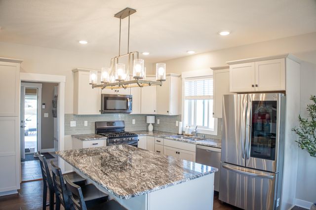 5476 Ridgeview Drive NW, Rochester, MN 55901