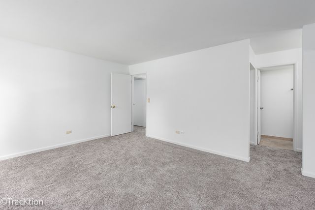 1301 S Finley Road 311, Lombard, IL 60148