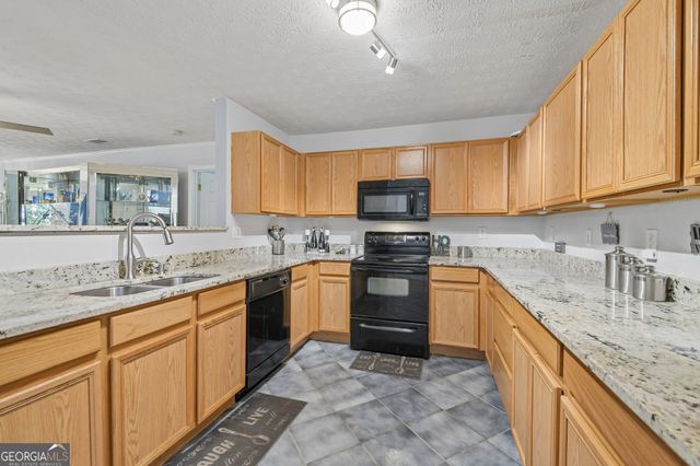 6694 Villa Court, Lithonia, GA 30038